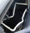 Накидка на сиденье автомобиля из натурального меха овчины (мутона) черная с белой каймой